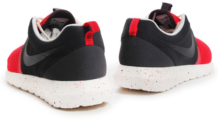Nike Roshe Run 'Hitam Merah' 644425-001 Lookbook Nike Roshe Run 'Hitam Merah' 644425-001