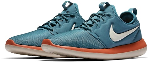 Nike Roshe Two 'Iced Jade' Sepatu Sneakers Hijau Muda 844656-301 Lookbook Nike Roshe Two 'Iced Jade' Sepatu Sneakers Hijau Muda 844656-301