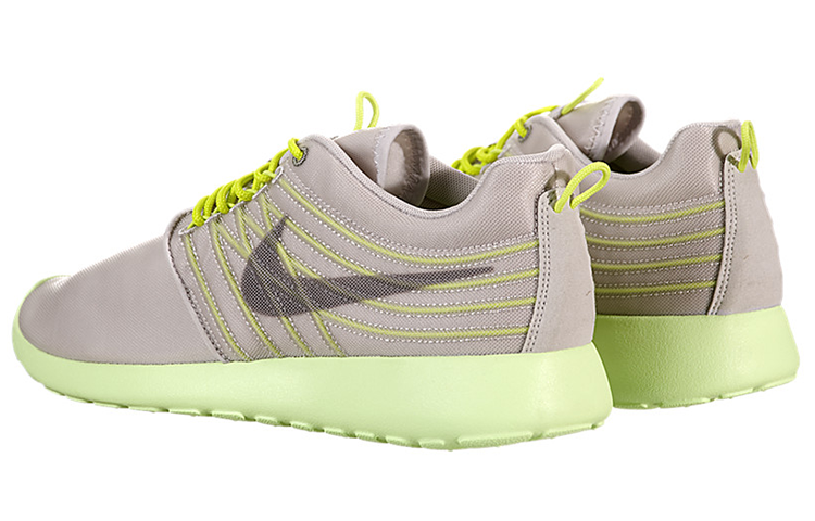 Lookbook Nike Rosherun Dyn FW QS 'Abu-Abu' 580579-037