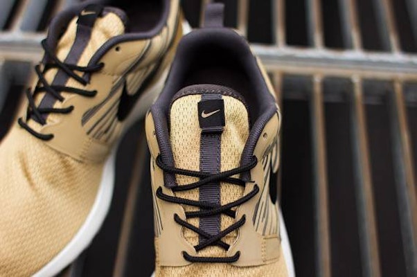 Nike Rosherun Hyperfuse 'Metallic Gold' 636220-701 Purchase Nike Rosherun Hyperfuse 'Metallic Gold' 636220-701