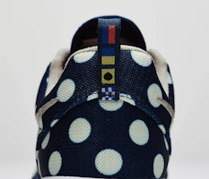 Nike Rosherun NM City QS 'NYC' Sepatu Pria 667632-400 Shop Nike Rosherun NM City QS 'NYC' Sepatu Pria 667632-400