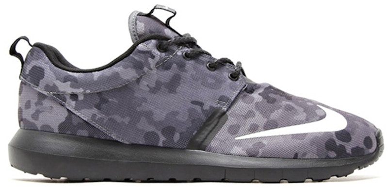Nike Rosherun NM FB 'Dark Grey Camo'