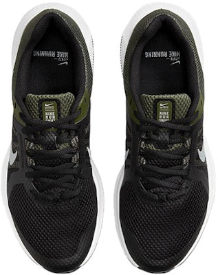 Nike Run Swift 2 低筒 跑步鞋 男款 黑綠 Shop Nike Run Swift 2 低筒 跑步鞋 男款 黑綠