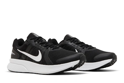 Nike Run Swift 2 'Black White'