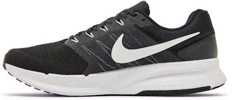 ナイキ ラン スイフト 3 ブラック/ホワイト DR2695-002 Lookbook ナイキ ラン スイフト 3 ブラック/ホワイト DR2695-002