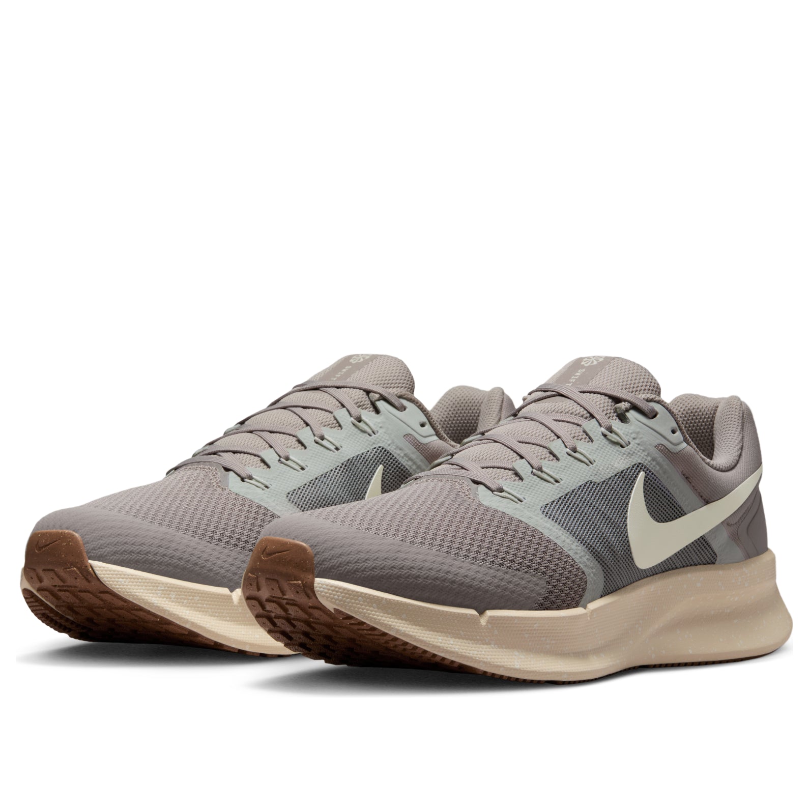 Shop Nike Run Swift 3 '大學灰帆白' DR2695-013