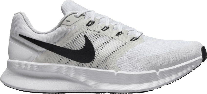 nike-run-swift-3-white-black-dr-2695-102