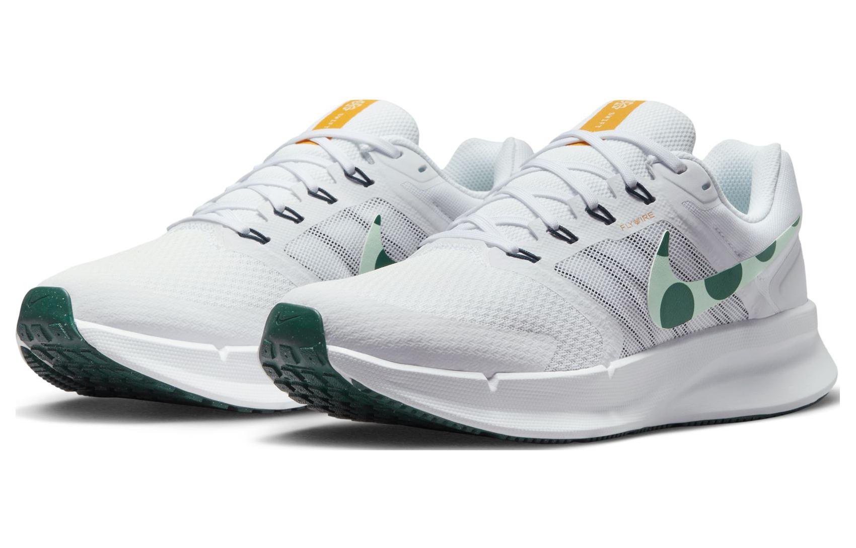 Lookbook Nike Run Swift 3 ''Bianco Verde Sfumato'' DR2695-100