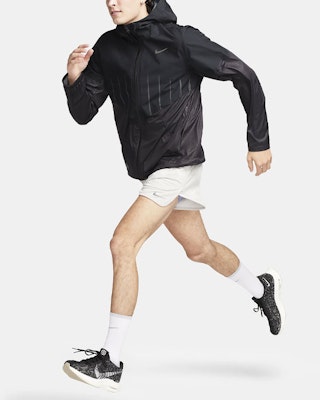 Jaket Kalis Air Nike Aerogami Hitam Lelaki - Reflektif & Bernafas untuk Larian FD0410-010 Shop Jaket Kalis Air Nike Aerogami Hitam Lelaki - Reflektif & Bernafas untuk Larian FD0410-010