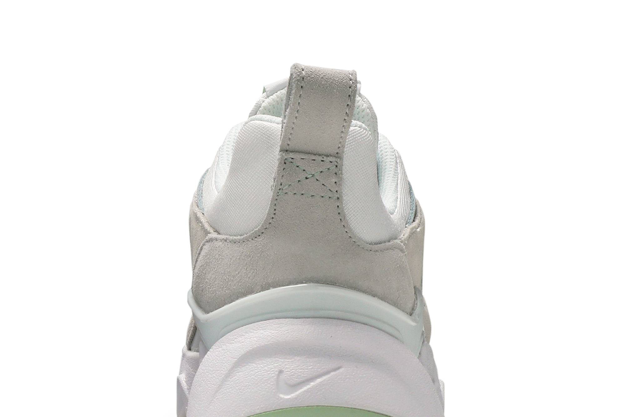 Sizing (W) Nike RYZ 365 'Pistachio Frost' Sepatu Wanita Sneaker Casual. BQ4153-101