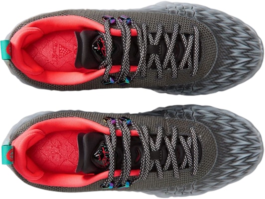 Nike S.T. Charge 'Iron Grey Photon Dust' IO8062-002 Order Nike S.T. Charge 'Iron Grey Photon Dust' IO8062-002