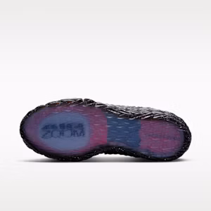 Lookbook Nike S.T. Charge EP Schwarz/Dunkelrauchgrau/Schwarz/Bright Crimson IO8062-003