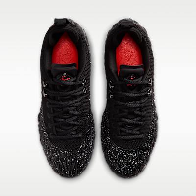 Shop Nike S.T. Charge EP 黑色/深煙灰/黑色/亮深紅 IO8062-003