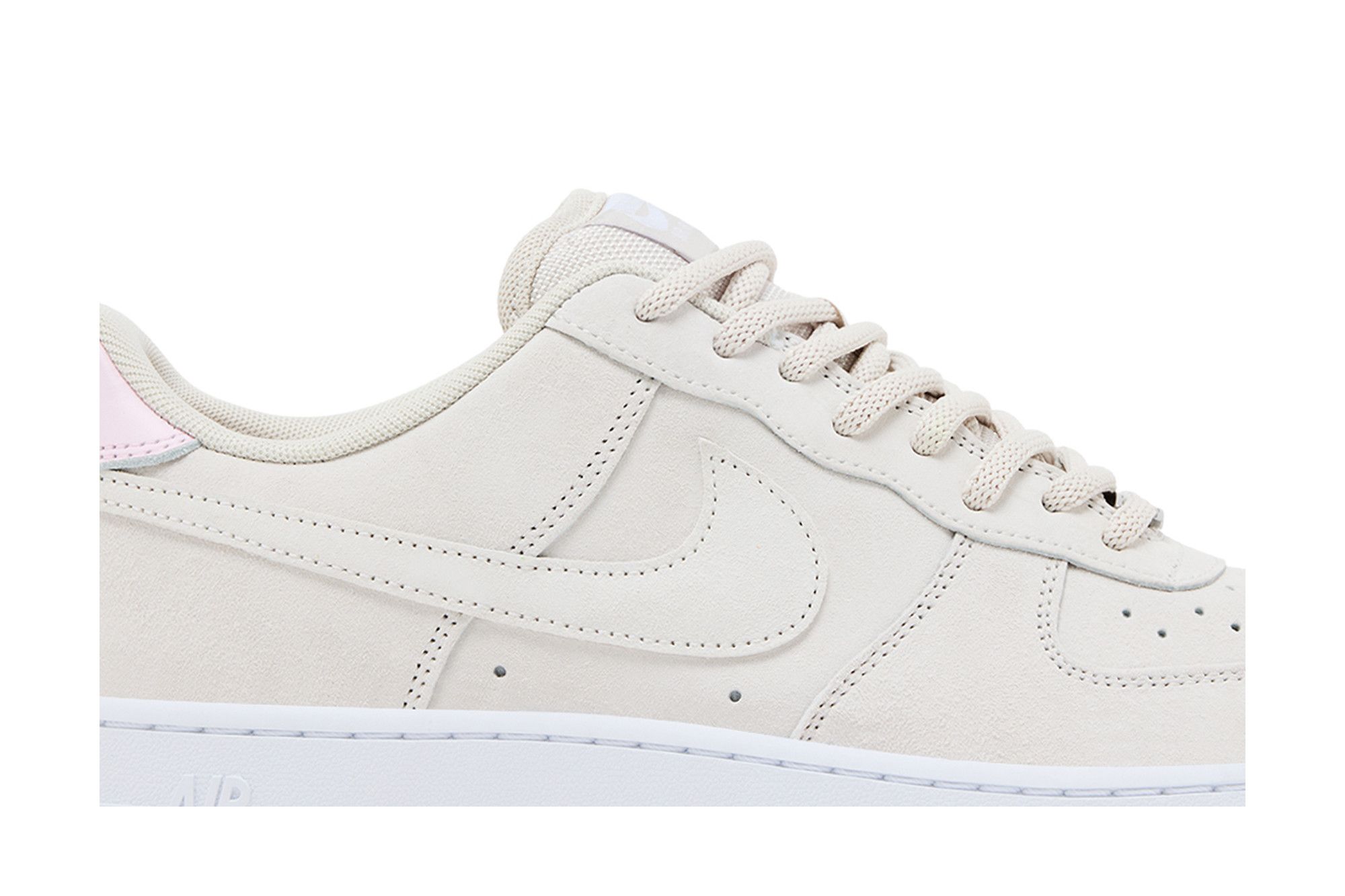 Order Nike SB Air Force 1 Low ''Coklat Cerah & Merah Jambu'' HM8517-100