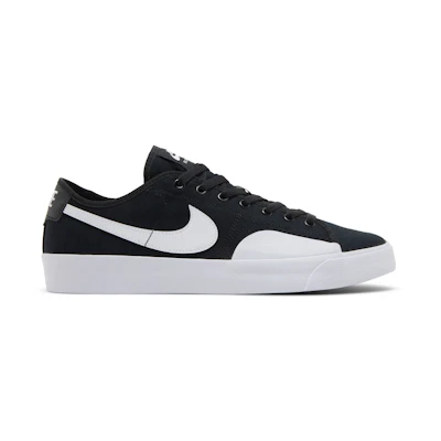 Nike SB Blazer Court 'Black White'
