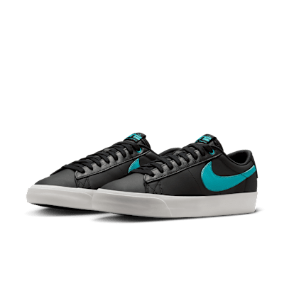 Purchase Nike SB Blazer Low Pro GT zapatillas. DV1226-001