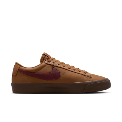 Shop Nike SB Blazer Low Pro GT 英倫棕/黑黃/深紅運動滑板鞋 DV1226-200