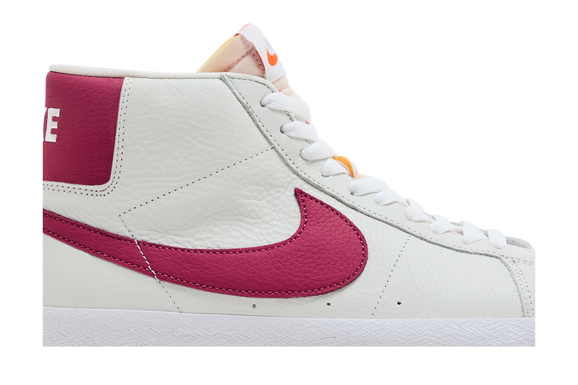 Lookbook Nike SB Blazer Mid ''Sweet Beet'' Mid-Top Sneaker DR8190-161