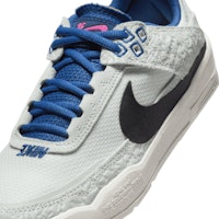 (JR) Nike SB Day One SE Pria Wanita Sneakers FN4211-100 Sizing (JR) Nike SB Day One SE Pria Wanita Sneakers FN4211-100