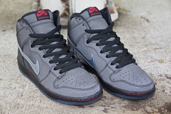 Nike SB Dunk High 'Raging Bull 3M' Pria 3M Merah 313171-015 Details for Nike SB Dunk High 'Raging Bull 3M' Pria 3M Merah 313171-015