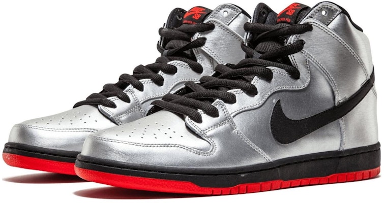 耐克 SB Dunk High '钢铁储备' 305050-027 Lookbook 耐克 SB Dunk High '钢铁储备' 305050-027