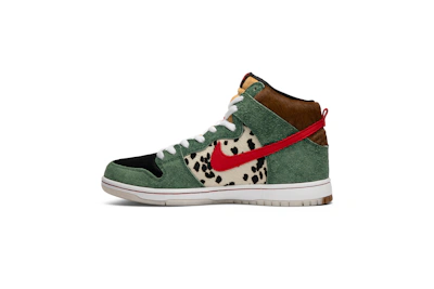 Nike SB Dunk High 'Walk The Dog' BQ6827-300