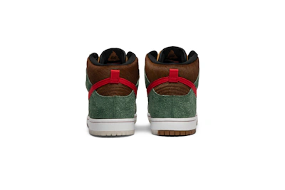 Nike SB Dunk High 'Walk The Dog' BQ6827-300