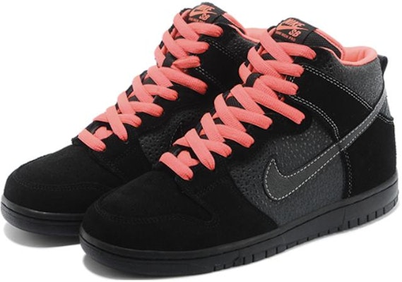 Kasut Nike SB Dunk High Pro 'Hitam Merah Atomik' 305050-066 Lookbook Kasut Nike SB Dunk High Pro 'Hitam Merah Atomik' 305050-066