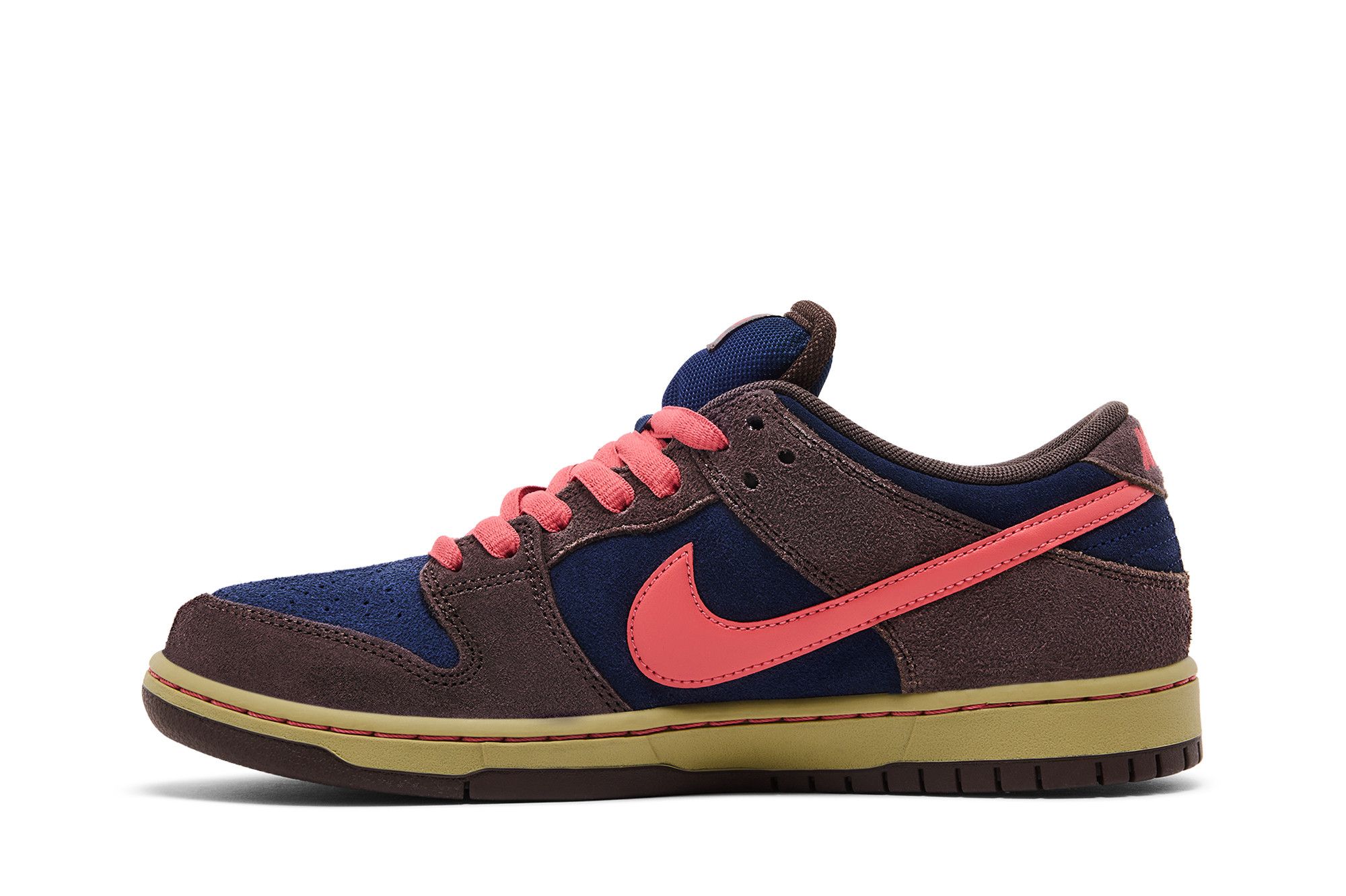Lookbook Nike SB Dunk Low ''Coklat Baroque Adobe'' HQ1625-200