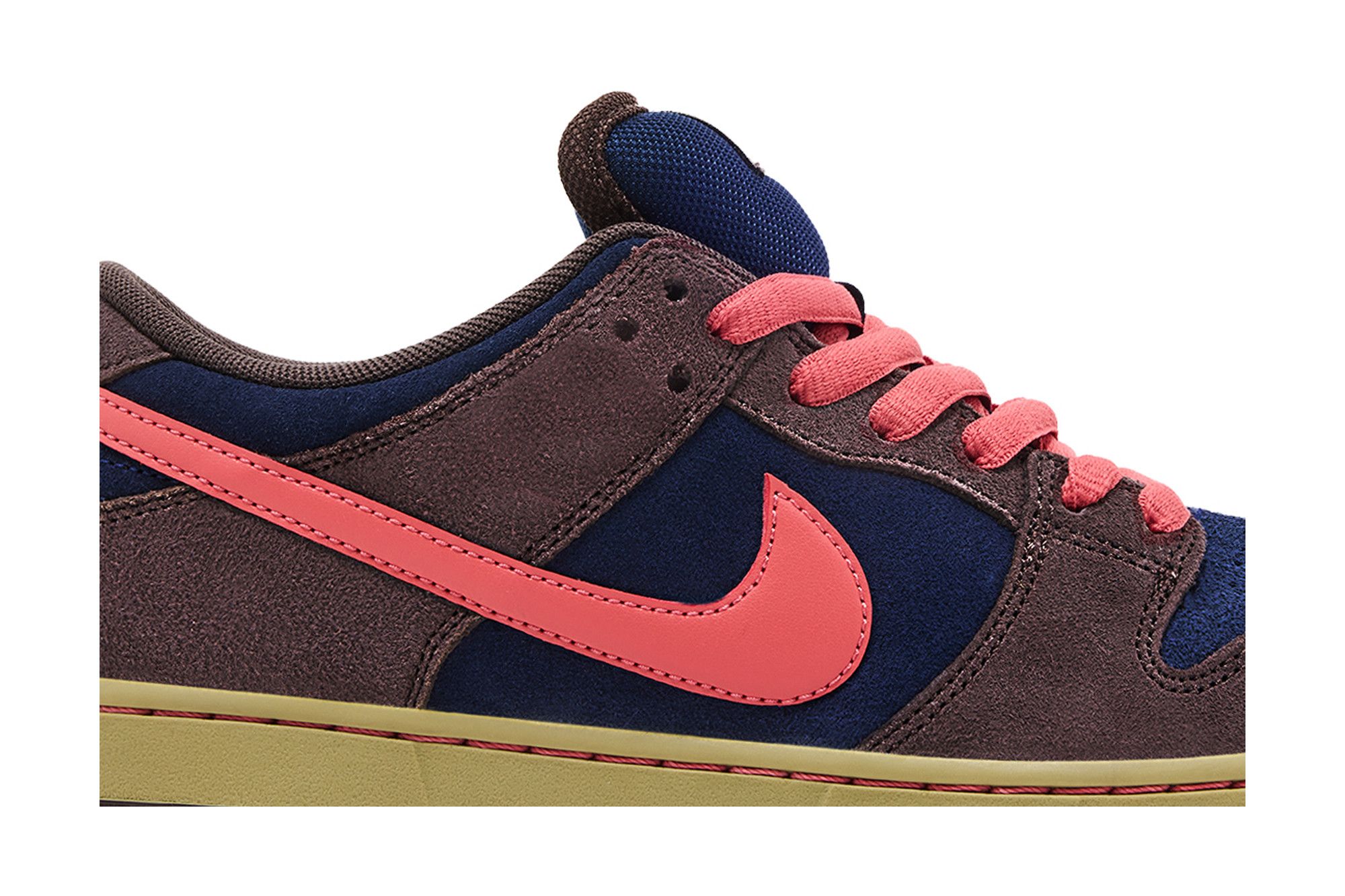 Lookbook Nike SB Dunk Low ''Baroque Brown Adobe'' Herren Sneaker HQ1625-200
