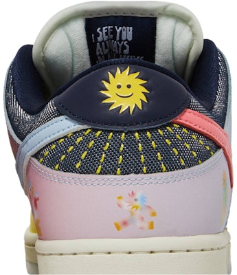 Nike SB Dunk Low 'Be True - Alternate' dalam Bahasa Melayu. DX5933-900 Sizing Nike SB Dunk Low 'Be True - Alternate' dalam Bahasa Melayu. DX5933-900