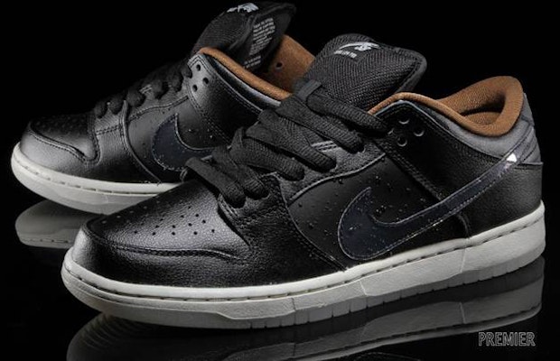 Nike SB Dunk Low 'Hujan Hitam' 504750-011 Order Nike SB Dunk Low 'Hujan Hitam' 504750-011