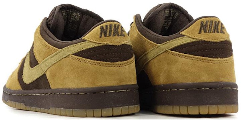 耐吉 SB Dunk Low '棕色套裝' 304292-221 Shop 耐吉 SB Dunk Low '棕色套裝' 304292-221