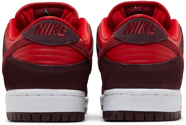 Nike SB Dunk Low 'Cherry' DM0807-600 Details for Nike SB Dunk Low 'Cherry' DM0807-600