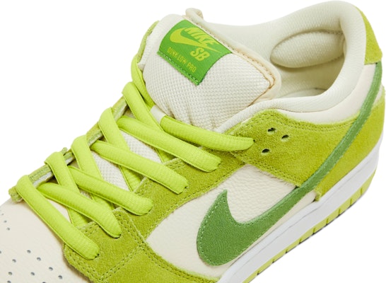 Nike SB Dunk Low 'Green Apple' DM0807-300 1