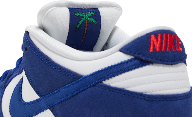 Nike SB Dunk Low 'Los Angeles Dodgers' DO9395-400 1