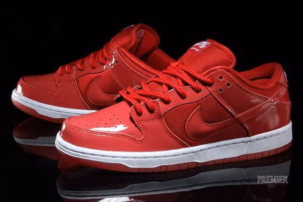 나이키 SB 덩크 로우 '레드 에나멜' 304292-616 Lookbook 나이키 SB 덩크 로우 '레드 에나멜' 304292-616
