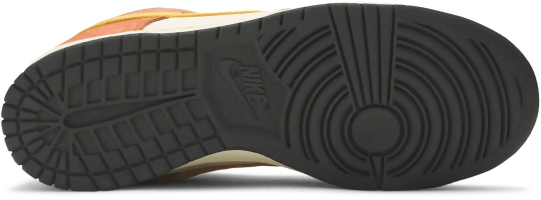 Nike SB Dunk Low 'Vapour Mineral Yellow' 304292-271 Shop Nike SB Dunk Low 'Vapour Mineral Yellow' 304292-271