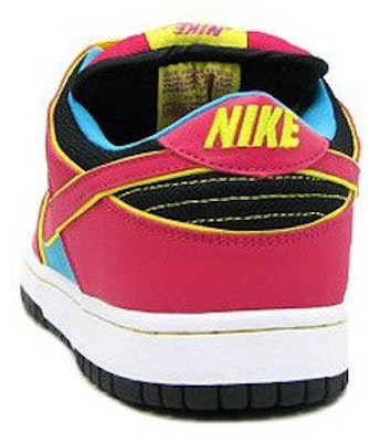 耐吉 SB Dunk Low Premium '小精靈小姐' 313170-461 Lookbook 耐吉 SB Dunk Low Premium '小精靈小姐' 313170-461
