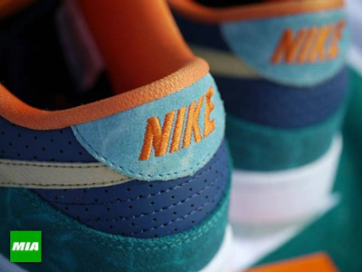 Nike SB Dunk Low Premium QS 'Mia Skate Shop 10th Year Anniversary' 504750-474