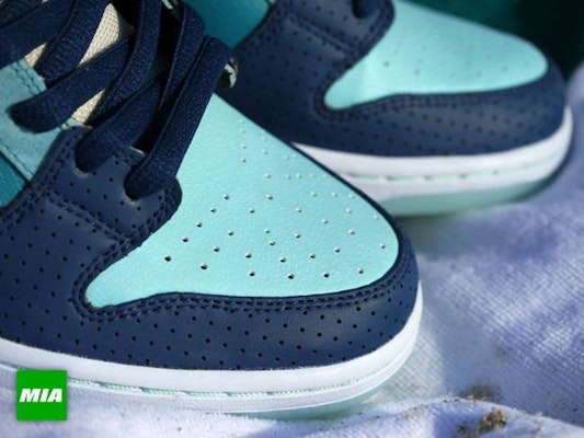 Nike SB Dunk Low Premium QS 'Mia Skate Shop 10th Year Anniversary' 504750-474 Details for Nike SB Dunk Low Premium QS 'Mia Skate Shop 10th Year Anniversary' 504750-474