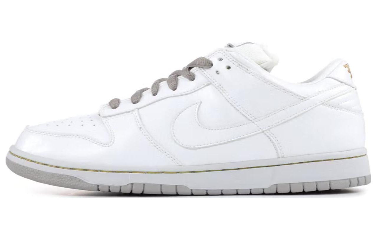 Order Nike SB Dunk Low PRM 'Medicom 4' Zapatillas. 313170-111