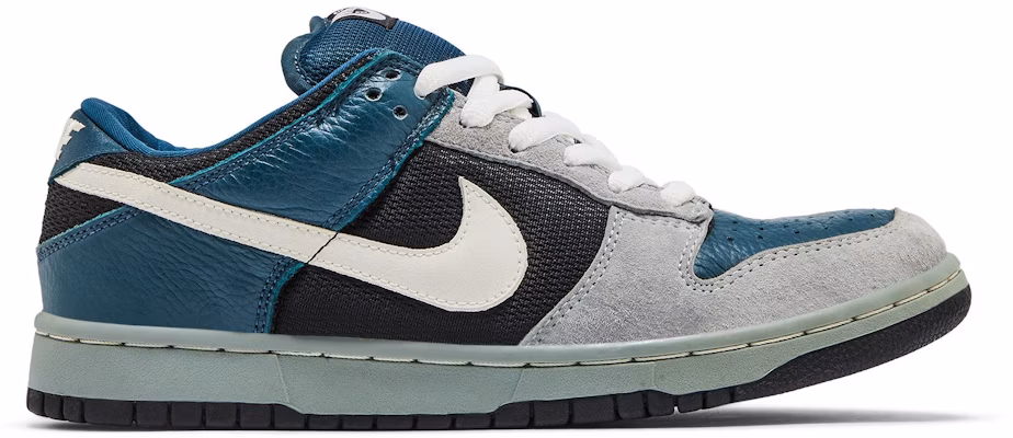 Nike SB Dunk Low Pro 'Futura' 304292-013 Buy Nike SB Dunk Low Pro 'Futura' 304292-013