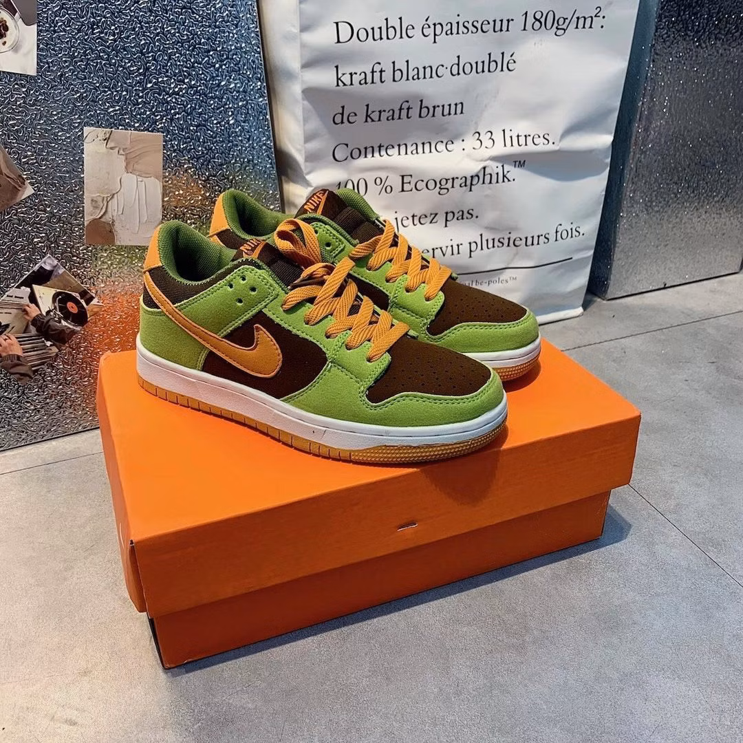nike-sb-dunk-low-pro-olive-green-promotional-cj-0082-002