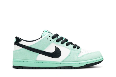 Nike SB Dunk Low Pro 'Sea Crystal' 819674-301