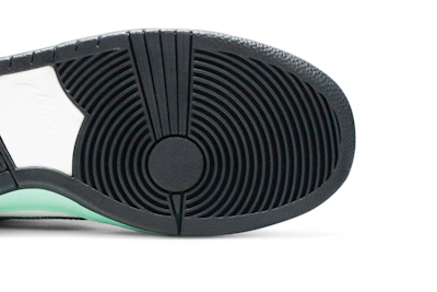 Nike SB Dunk Low Pro 'Sea Crystal' 819674-301