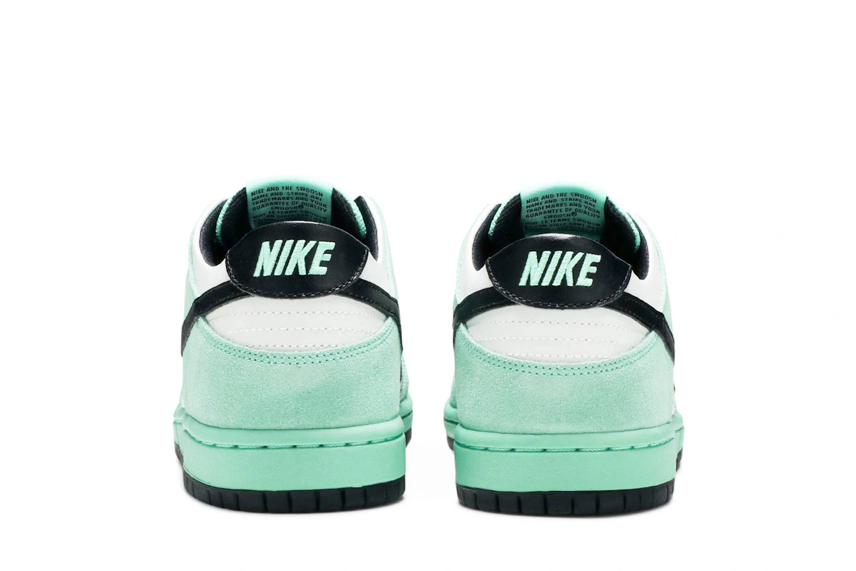 Nike SB Dunk Low Pro 'Sea Crystal' 819674-301