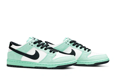 Nike SB Dunk Low Pro 'Sea Crystal' 819674-301