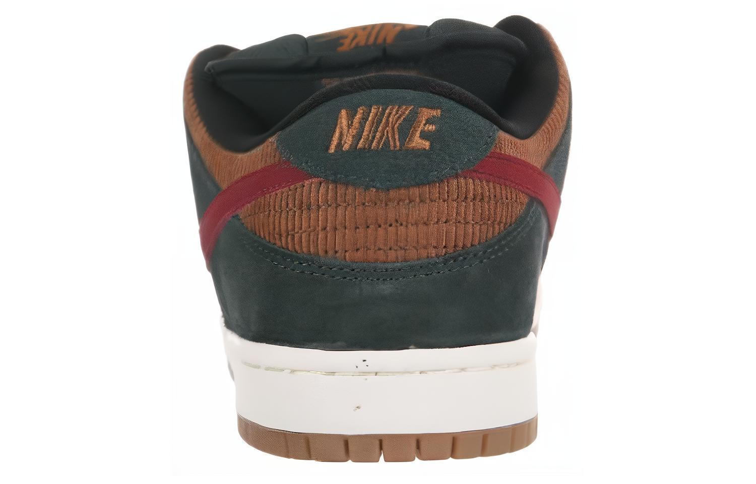 Shop Nike SB Dunk Low Pro ''Épicéa'' 304292-362