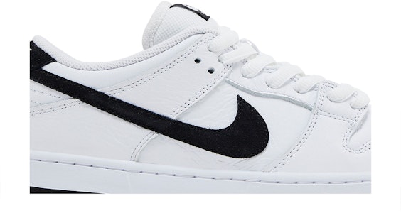 Nike SB Dunk Low Pro 'Putih Hitam' HF3704-100 Order Nike SB Dunk Low Pro 'Putih Hitam' HF3704-100